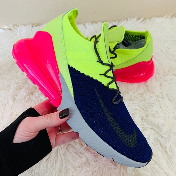 Nike Shoes - Nike Air Max Flyknit 270
